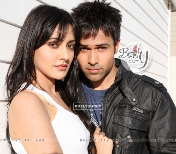 Still image of Emraan Hashmi and Neha Sharma (97389)