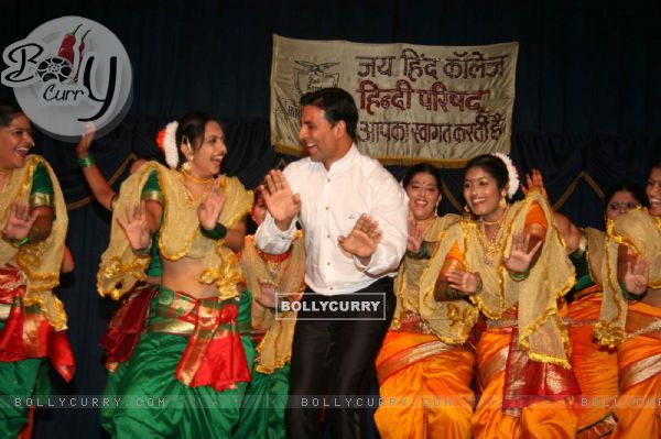 Akshay Kumar at Hindi Parishad fest of Jaihind College at Churchgate