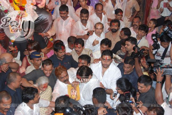 Amitabh and Abhishek Bachchan seek Ganesha Blessings in Mumbai