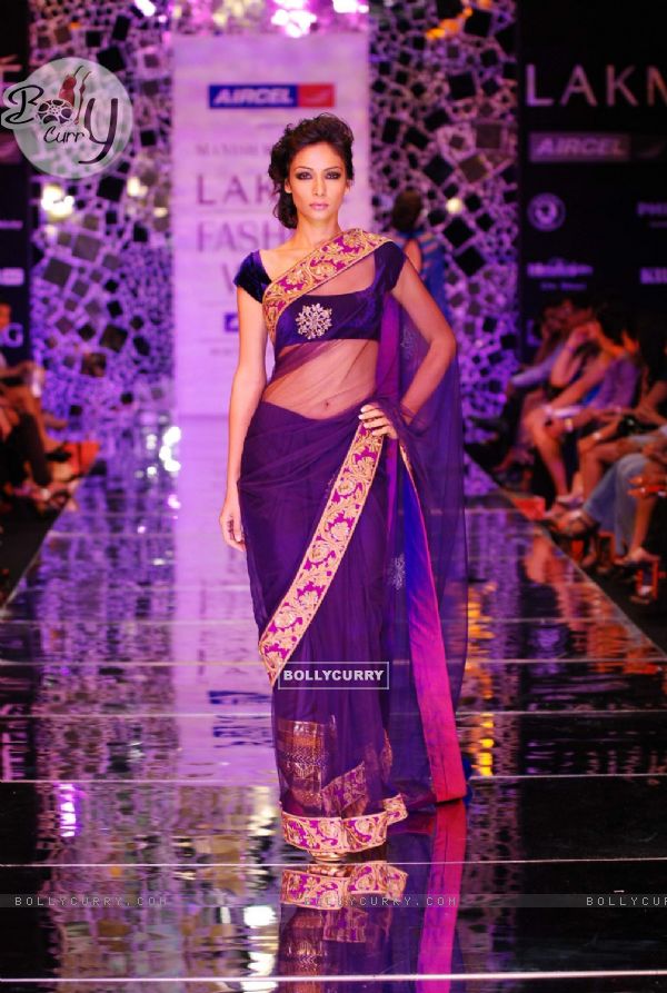 Manish showcases at lakme fashion week