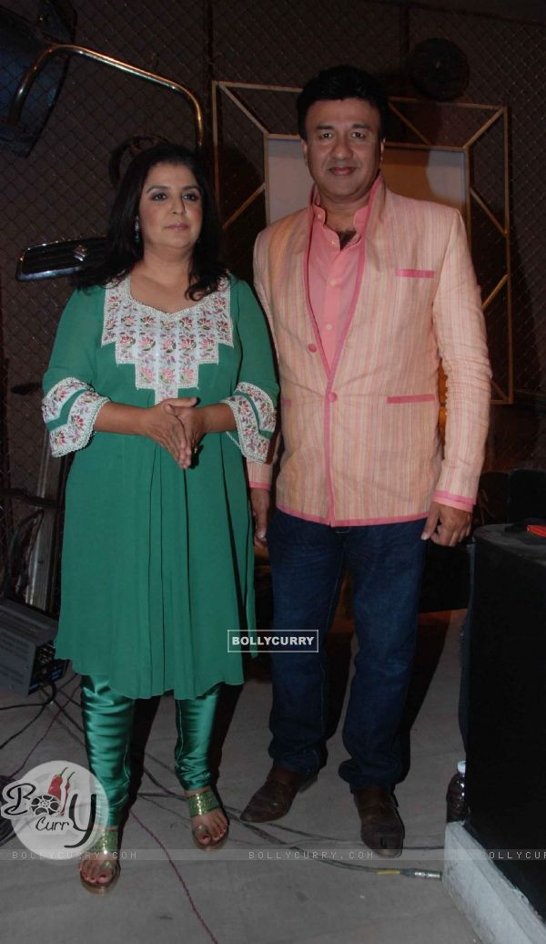 Farah Khan and Anu Malik on the sets of entertainment ke liye kuch bhi karega at Film City