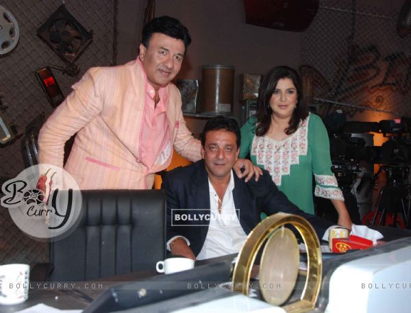 Sanjay Dutt, Farah Khan and Anu Malik  on the sets of entertainment ke liye kuch bhi karega at Film City