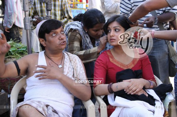 Pallavi Sharda getting ready on the sets of Dus Tola (99593)