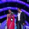 Shweta Tiwari with prize money and trophy at Finale of Bigg Boss 4