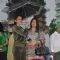 Poonam Dhillon and Eesha Kopikar at Asif Bhamla's World Environment Day awareness program, Otters Cl