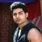 Gurmeet Chaudhary in first scene of Geet