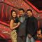 Kareena Kapoor, Mithun Chakraborty and Madhur Bhandarkar promoting Film Heroine on The Sets of Dance