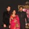 Neil Nitin Mukesh with his mother & brother Naman at Red Carpet for premier of film Jab Tak Hai Jaan
