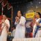 Lata Mangeshkar, Hridaynath Mangeshkar & Asha Bhonsle at Pandit Dinanath Mangeshkar Awards ceremony