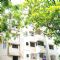 Mahesh Bhatt & Raza Murad Visits Jia Khan's Residence at Juhu