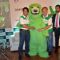 Sachin Tendulkar and Eugene Kaspersky pose with the Mascot