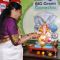 Asha Bhosle offering her prayers to Lord Ganesha at 92.7 Big FM Studio