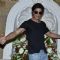 Shahrukh Khan strikes his signature pose on his Birthday
