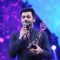Sunil Grover won an Award at Zee Rishtey Awards 2014