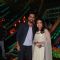 Ayushmann gets clicked with Monali Thakur on Sa Re Ga Ma Pa Li'l Champs 5