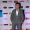 Sonu Niigam poses for the media at HT Style Awards 2015