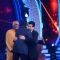 Amitabh Bachchan Greets Jeetendra on Aaj Ki Raat Hai Zindagi Show