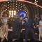 Shah Rukh Khan and Salman Khan Shakes a Leg on Bigg Boss 9 - Double Trouble