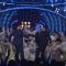 Shah Rukh Khan and Salman Khan Performs at on Bigg Boss 9