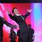 Sharukh Khan doing DDLJ act at Music ka Maha Muqqabla