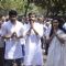 Suniel Shetty with his wife and son at his father's funeral