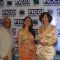 Kareena Kapoor with Yash Chopra and Italian actress Anna Galiena at the opening ceremony of FICCI FRAMES 2007