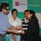 "Saif Ali Khan & Deepika Padukone meet LAK-Bigadda contest winners"