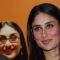 Kareena at unveils 3 idiots script book at Landmark