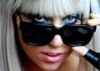 Gaga gifts her shades for SRK's daughter