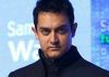 Aamir Khan gets radio from Chor Bazaar