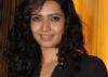 No high heels for Karishma Tanna on 'Grand Masti' set (With Image)