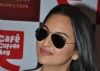 Dad Shatrughan eager to watch Sonakshi's 'Lootera'