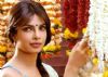 Despite busted knee, Priyanka promotes 'Gunday'