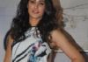 Nargis' Holi fashion tips: Quirky hairdo, comfy clothes