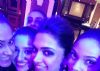 Deepika clicks Selfies with fans at the VH event