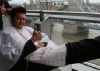 Ritiesh Deshmukh gets his hair trimmed by London Bridge!!