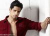 Sidharth urges fans not to trust fake accounts