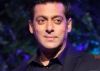 Salman Khan pets 'tiger'