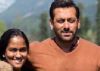 Salman attends Arpita's wedding reception, gets taste of Himachali