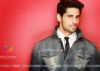 Sidharth Malhotra crosses the 2 million mark on twitter