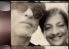 Shah Rukh Khan, Tanuja take selfie