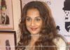 When Vidya Balan was coached to weave a sari