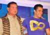 Salim Khan joins Twitter, son Salman welcomes him