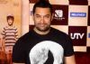 Aamir Khan reveals muscular look for 'Dangal'
