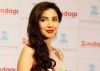 All that's a rumor, Mahira Khan not replaced in Raees!