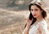 Shocking reaction of Mahira's mother on her daughter working with SRK!