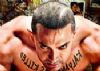 Aamir Khan turns barber, gives fans the 'Ghajini' look