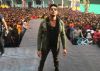 WHAT? 5000 REAL college students in Sidharth Malhotra's Song