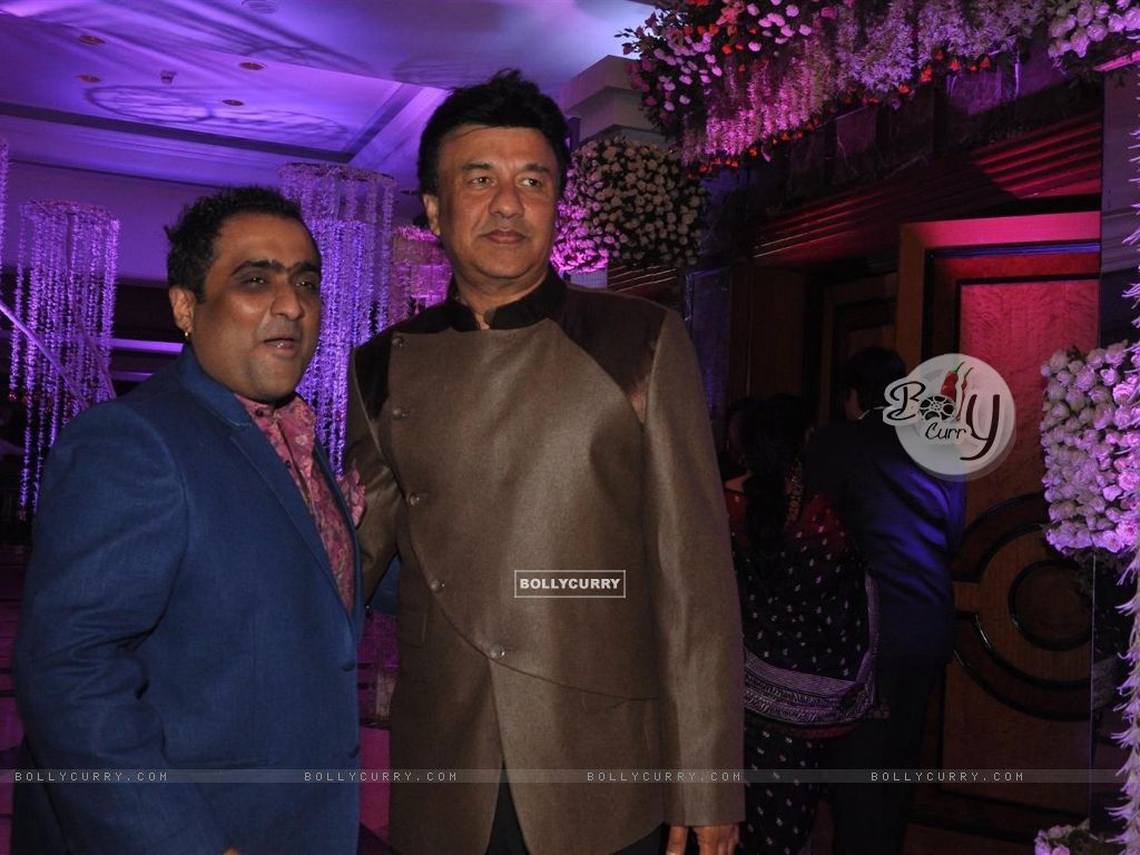 Wallpaper Anu Malik And Kunal Ganjawala At Sunidhi Chauhan And