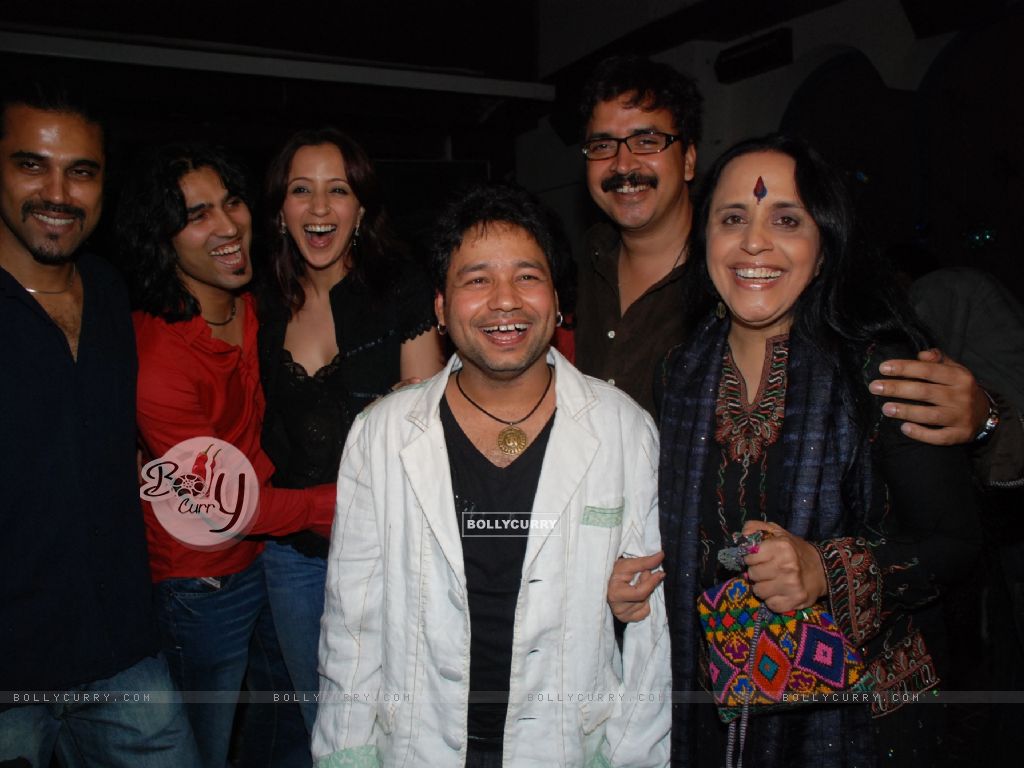  - 78057-mumbai-thursday-22nd-march-kailash-kher-the-indian-maestro-of-po